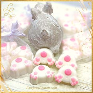 Luxious Lemon Bunny Butts Mini Goat Milk Soap Bundle – Set of 4 handcrafted, pastel-colored bunny-shaped soaps made with nourishing goat milk, ideal for sensitive skin and festive gifting.
